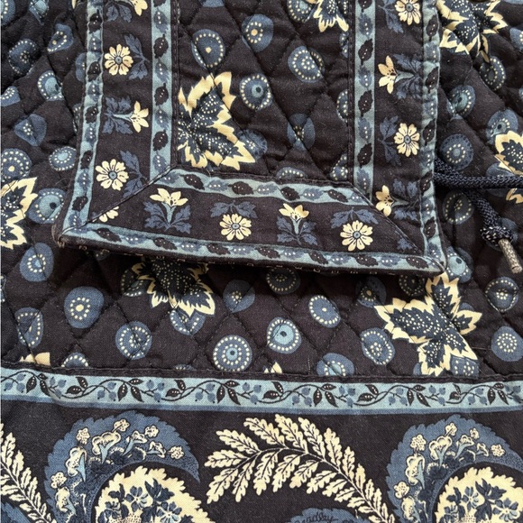 Vera Bradley Blue and White Quilted Backpack and Wallet - Picture 3 of 11